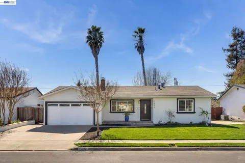 $1,199,998 | 7434 Larkdale Avenue, Dublin, CA 94568