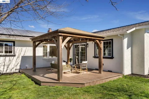 $1,199,998 | 7434 Larkdale Avenue, Dublin, CA 94568
