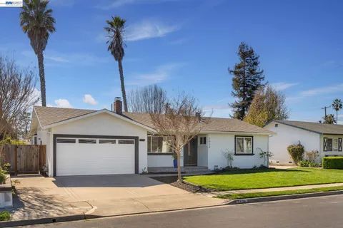 $1,199,998 | 7434 Larkdale Avenue, Dublin, CA 94568