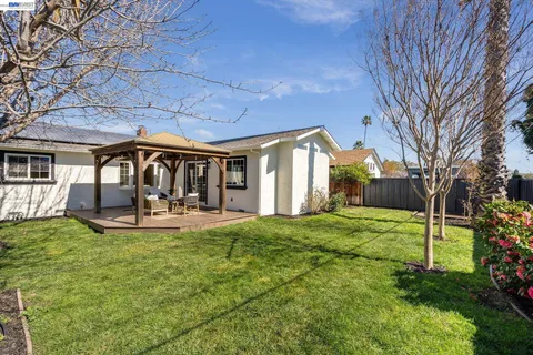 $1,199,998 | 7434 Larkdale Avenue, Dublin, CA 94568