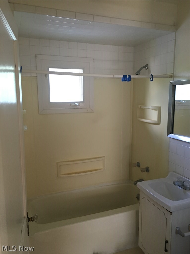 76 Spring Street Struthers, OH 44471 - Photo 8 of 11 Gallery Image 8