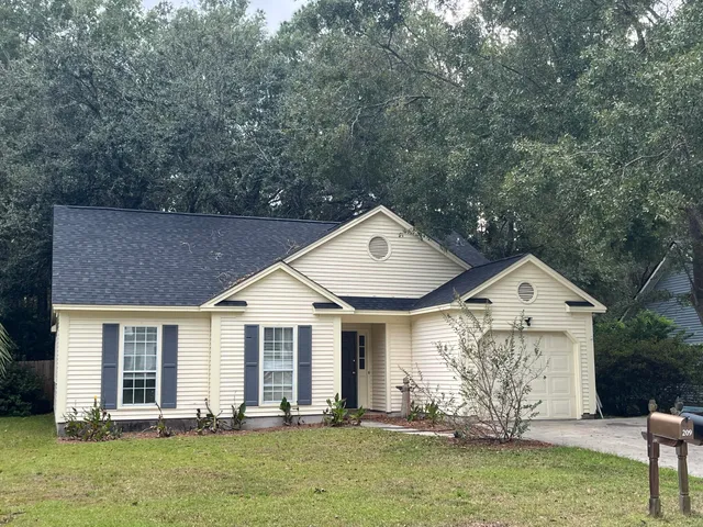 $279,900 | 209 Salterton Street, Summerville, SC 29485
