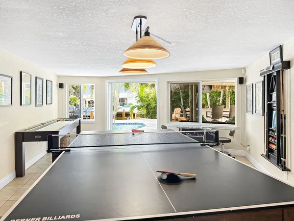 $9,000 | 280 Southeast 3rd Avenue, Pompano Beach, FL 33060