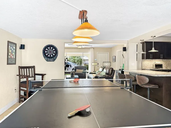 $9,000 | 280 Southeast 3rd Avenue, Pompano Beach, FL 33060