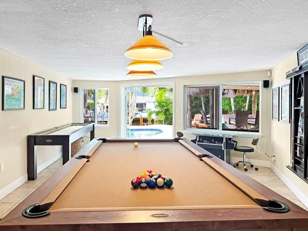 $9,000 | 280 Southeast 3rd Avenue, Pompano Beach, FL 33060