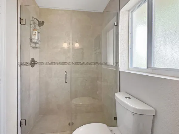 $9,000 | 280 Southeast 3rd Avenue, Pompano Beach, FL 33060