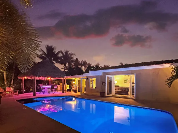 $9,000 | 280 Southeast 3rd Avenue, Pompano Beach, FL 33060