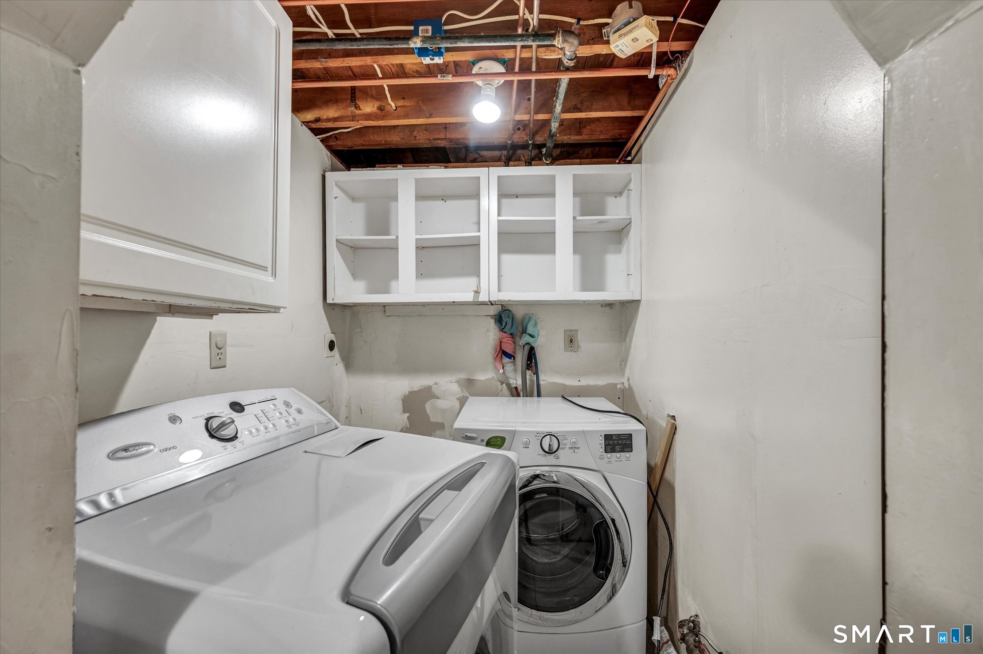 740 Rainbow Road Windsor, CT 06095 - Photo 34 of 40 a utility room with dryer and washer