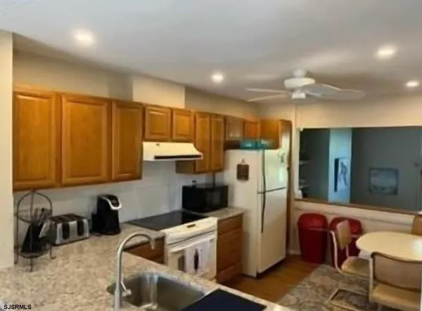 $3,250 | 25 Coquille Beach Drive, Unit 25, Brigantine, NJ 08203