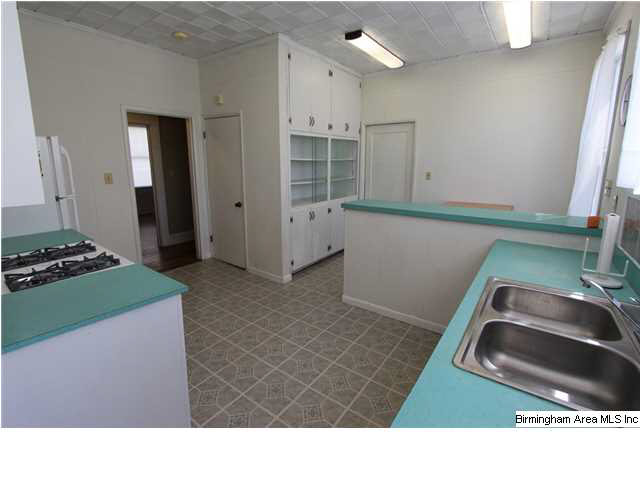 504 Goodwin Avenue Anniston, AL 36207 - Photo 16 of 27
