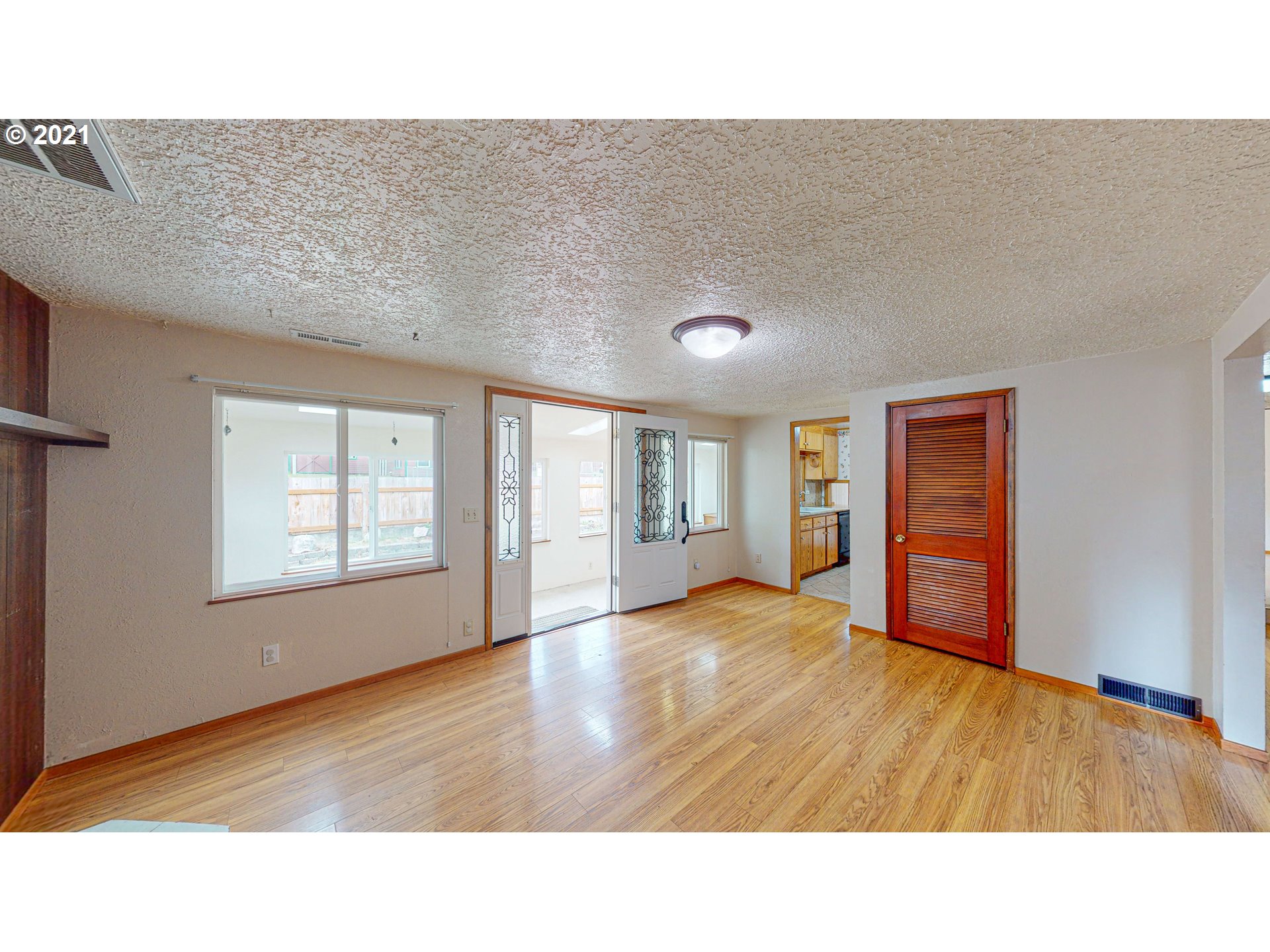 514 25th Street Myrtle Point, OR 97458 - Photo 13 of 30 Gallery Image 13