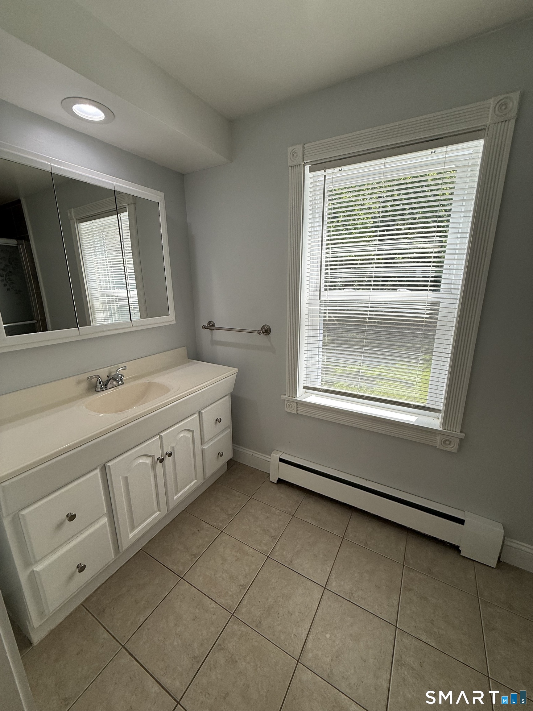 32 Dickerman Avenue Windsor Locks, CT 06096 - Photo 10 of 17