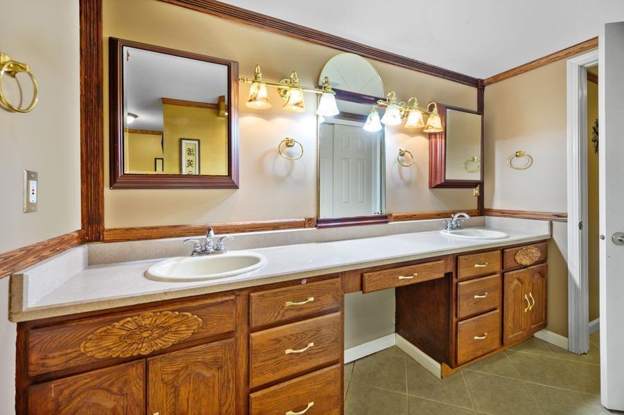 3936 Hanley Road Cincinnati, OH 45247 - Photo 27 of 33