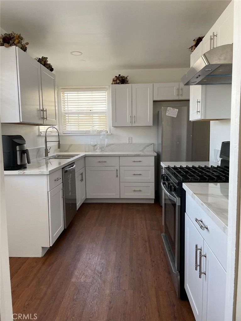 13228 Ruthelen Street Gardena, CA 90249 - Photo 5 of 11 Kitchen