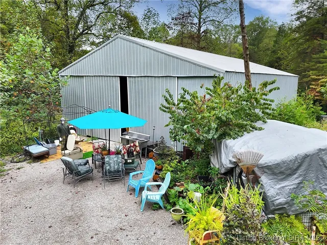 $325,000 | 6653 Lincoln Springs Road Northwest, Depauw, IN 47115