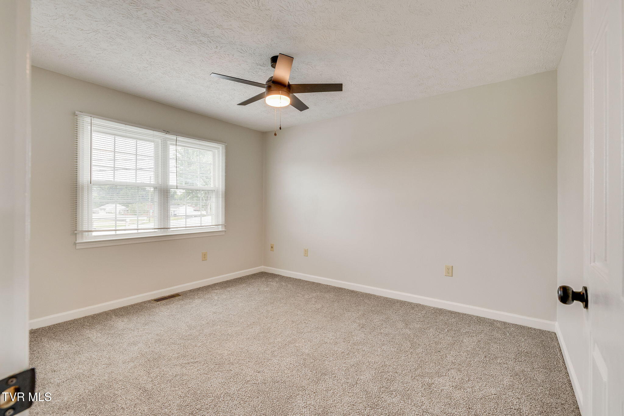 1124 Konnarock Road Kingsport, TN 37664 - Photo 19 of 28 019 (28)
