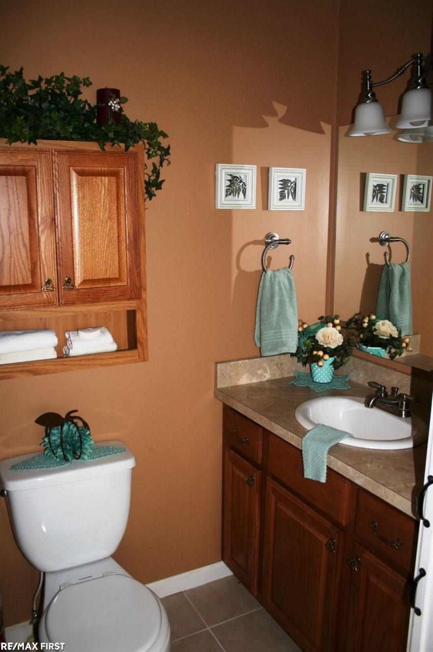 881 Riley Center Road Memphis, MI 48041 - Photo 17 of 43 31325550-16.JPG