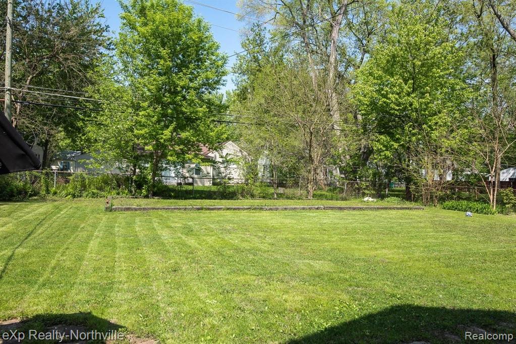 21705 Middlebelt Road Farmington Hills, MI 48336 - Photo 6 of 24