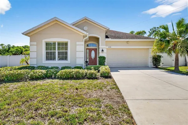 $450,000 | 8238 Willow Beach Drive, Riverview, FL 33578