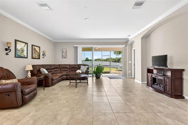 $450,000 | 8238 Willow Beach Drive, Riverview, FL 33578