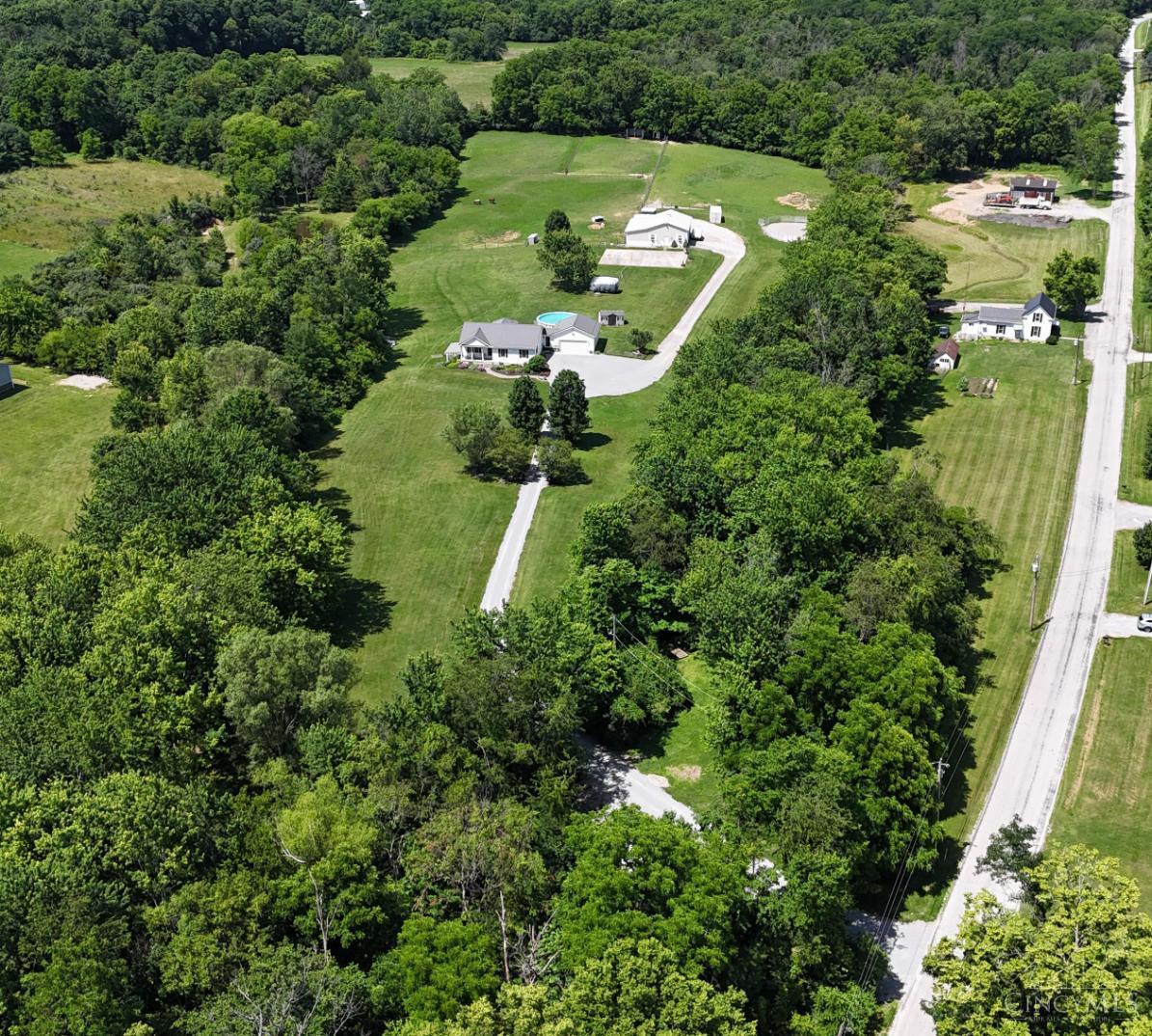8024 Hightop Road Hillsboro, OH 45133 - Photo 2 of 97