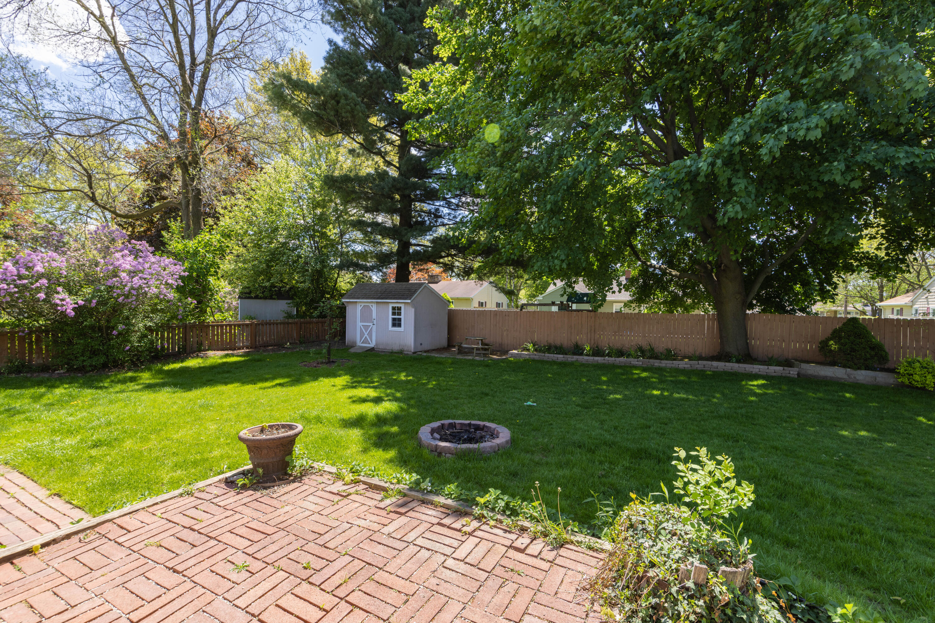 1830 Banbury Road Kalamazoo, MI 49001 - Photo 33 of 38 1830_Banbury_25