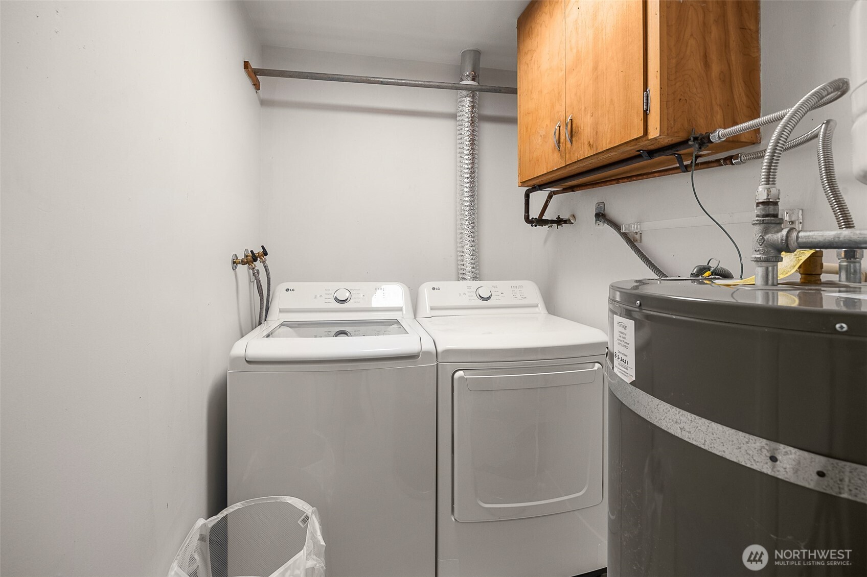 2108 Summit Avenue, Unit 3 Everett, WA 98201 - Photo 22 of 28 a utility room with dryer and washer