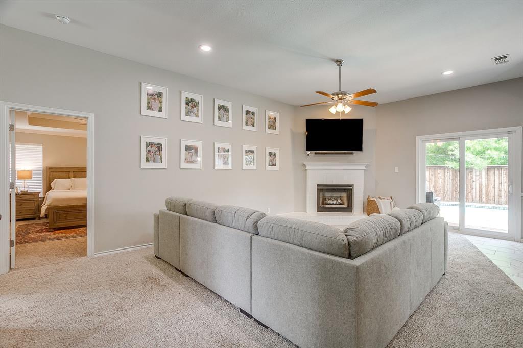 2107 Nichols Trail Mansfield, TX 76063 - Photo 6 of 39