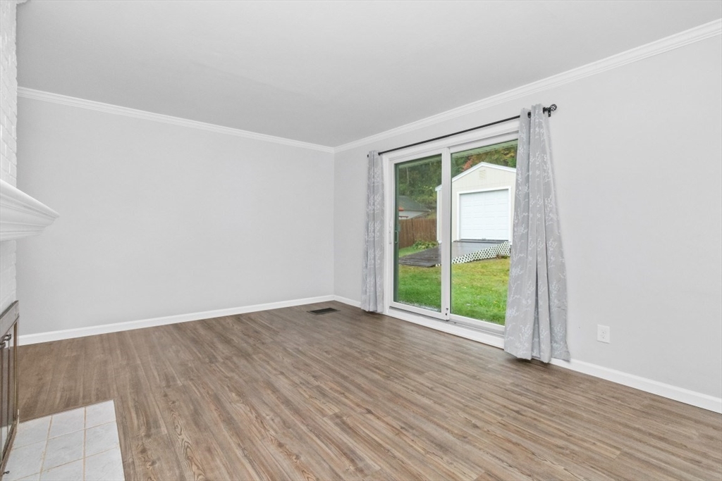 36 Porter Road Natick, MA 01760 - Photo 4 of 39 Gallery Image 4