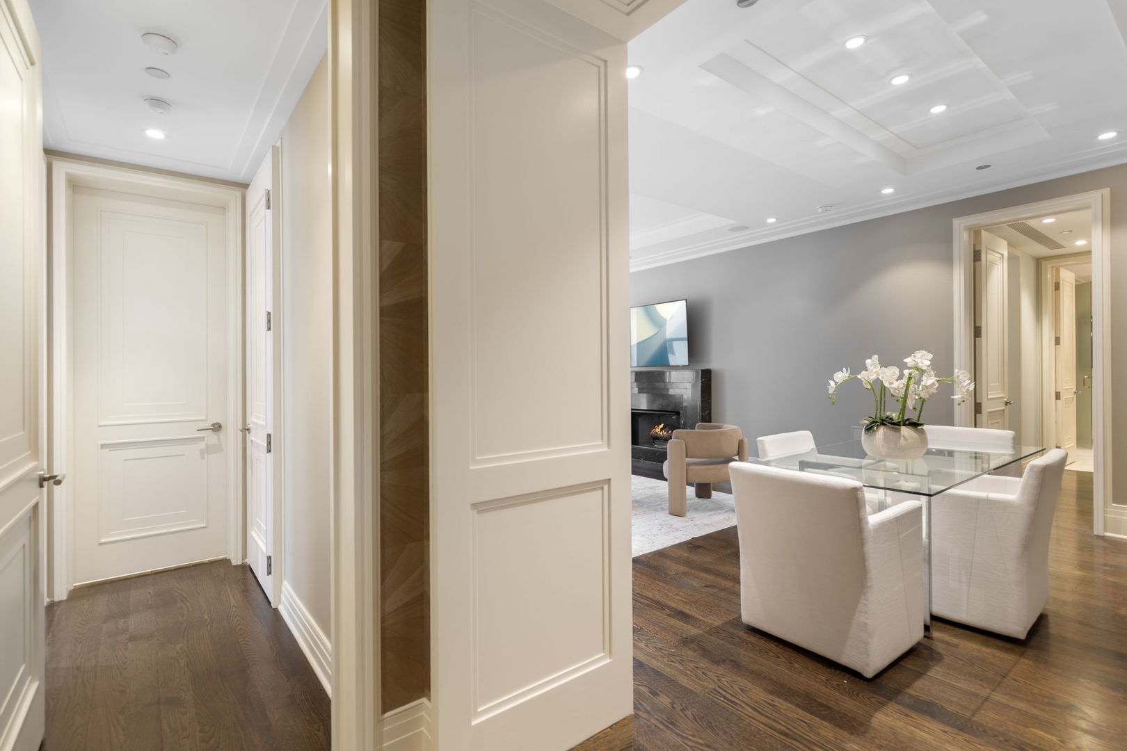 159 East Walton Place, Unit 9E Chicago, IL 60611 - Photo 15 of 32