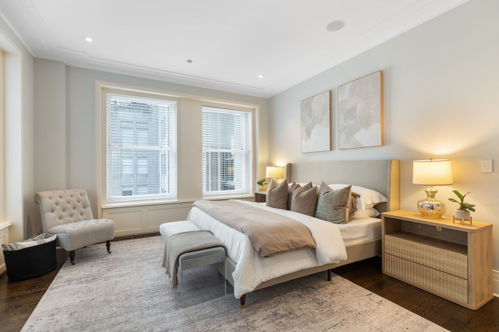 159 East Walton Place, Unit 9E Chicago, IL 60611 - Photo 18 of 32