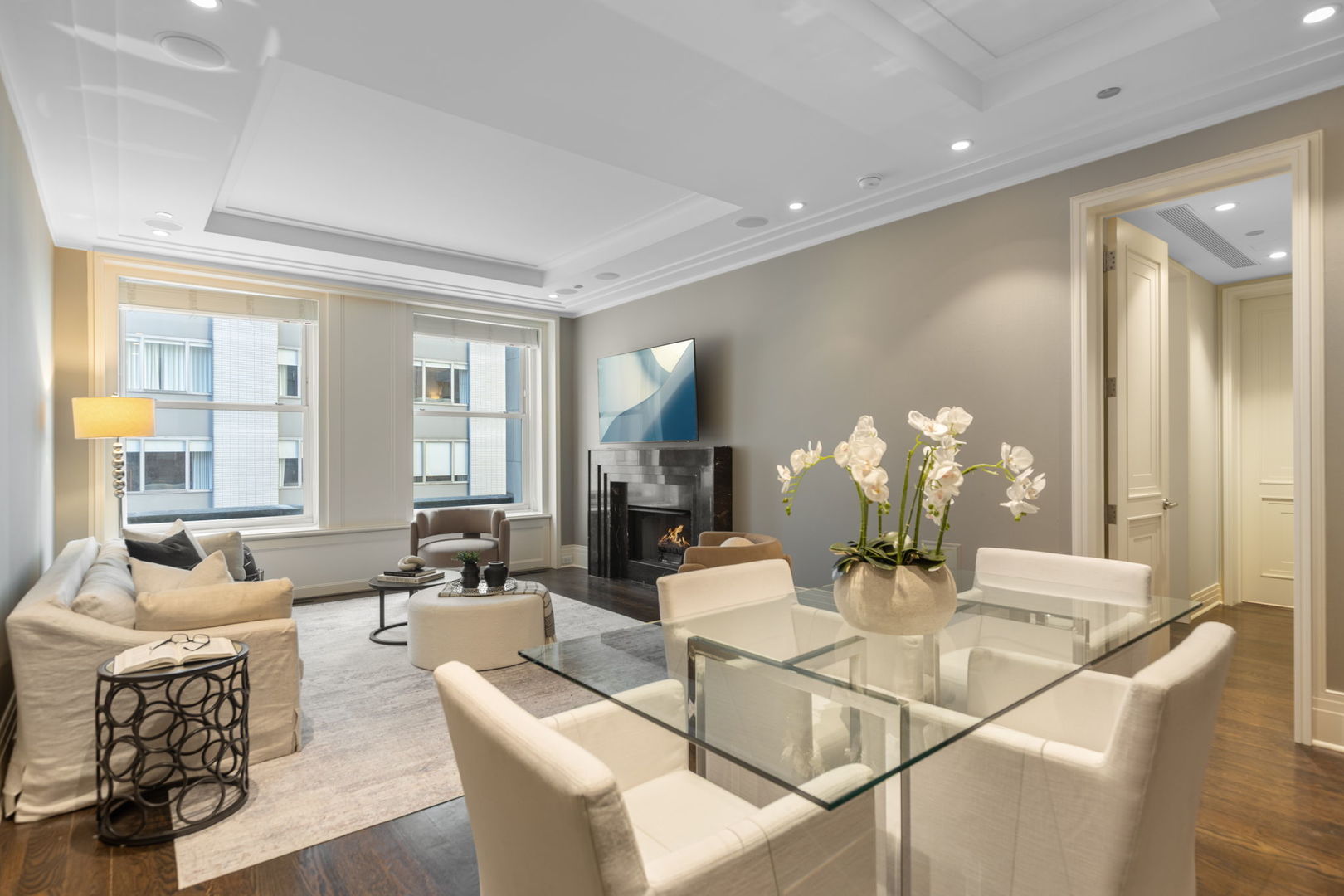 159 East Walton Place, Unit 9E Chicago, IL 60611 - Photo 5 of 32