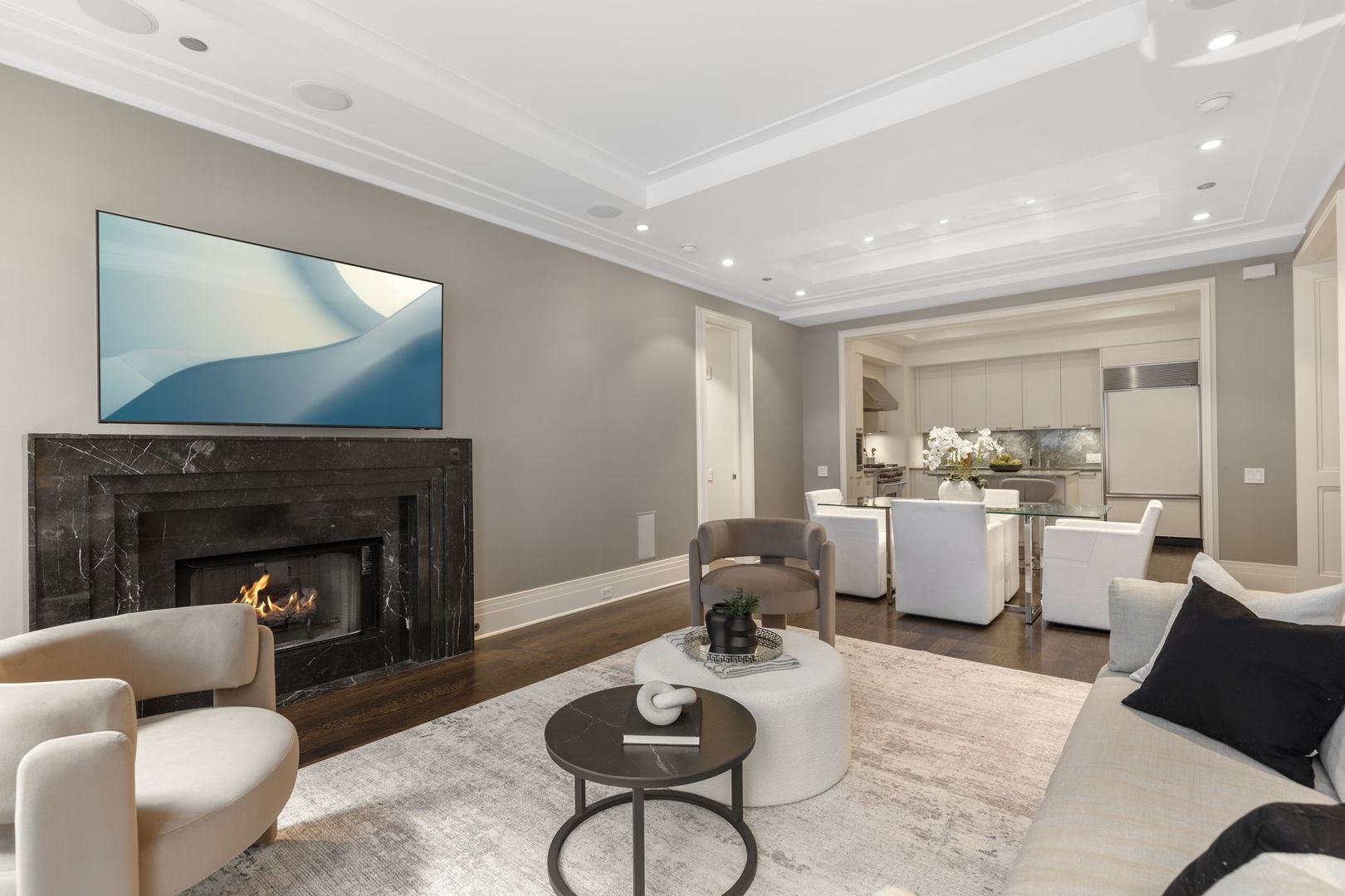 159 East Walton Place, Unit 9E Chicago, IL 60611 - Photo 8 of 32