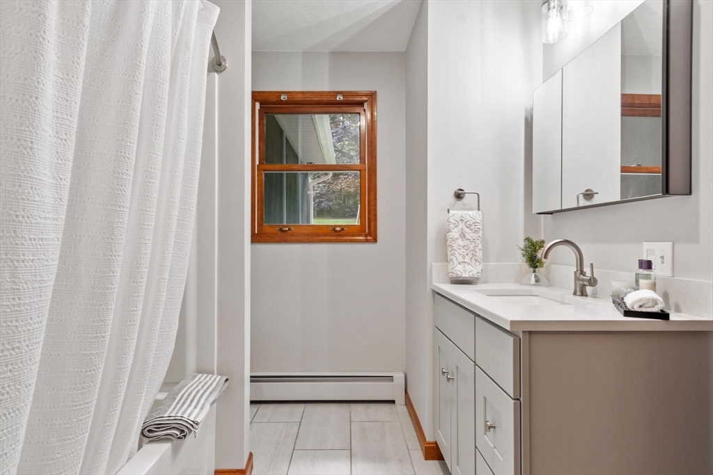 44 West Brookfield Road North Brookfield, MA 01535 - Photo 10 of 34 Gallery Image 10