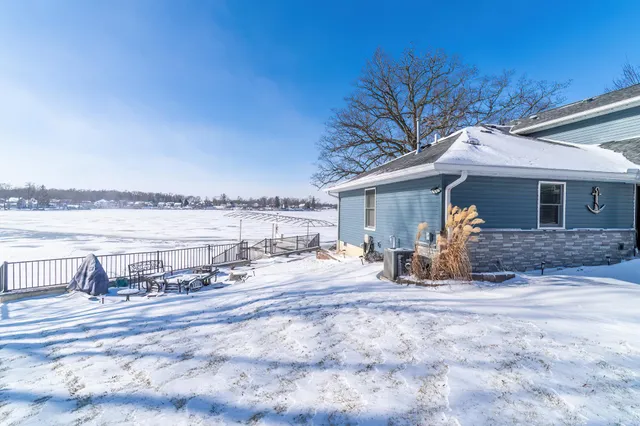 $1,200,000 | 690 Spring Beach Road, Rome City, IN 46784