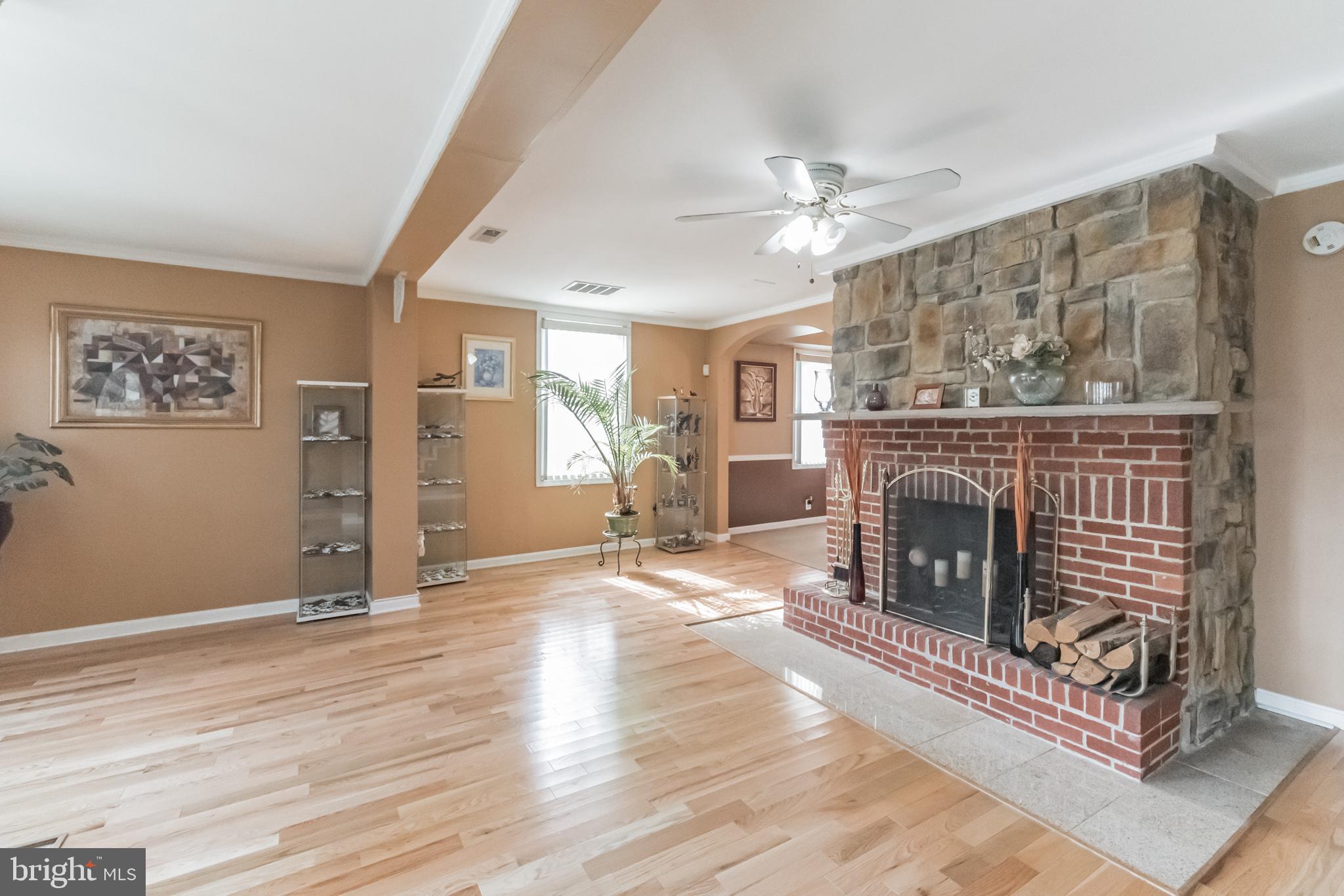 7207 Orth Road Sparrows Point, MD 21219 - Photo 4 of 27 Large Space Great for Entertaining
