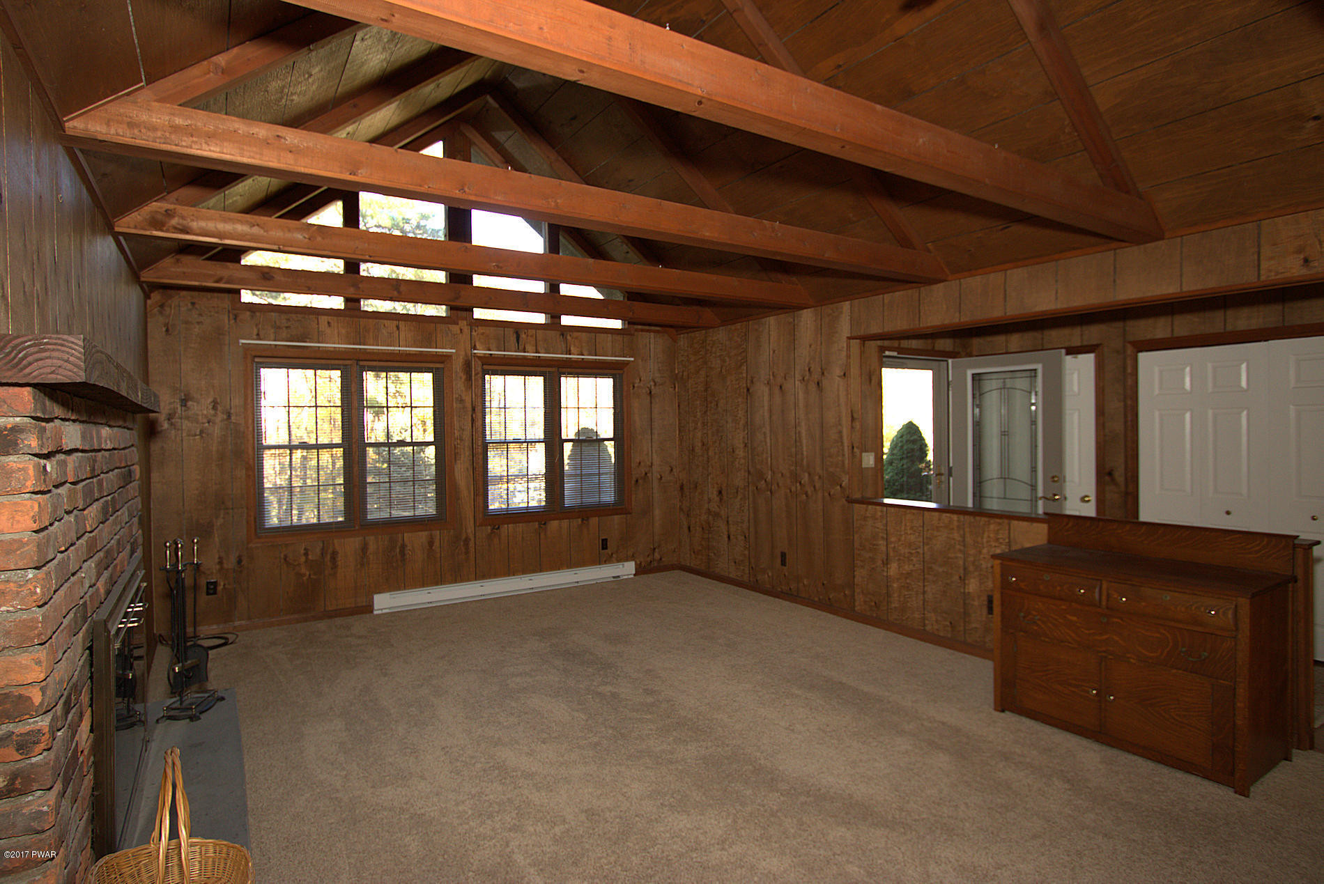 6 Living Room