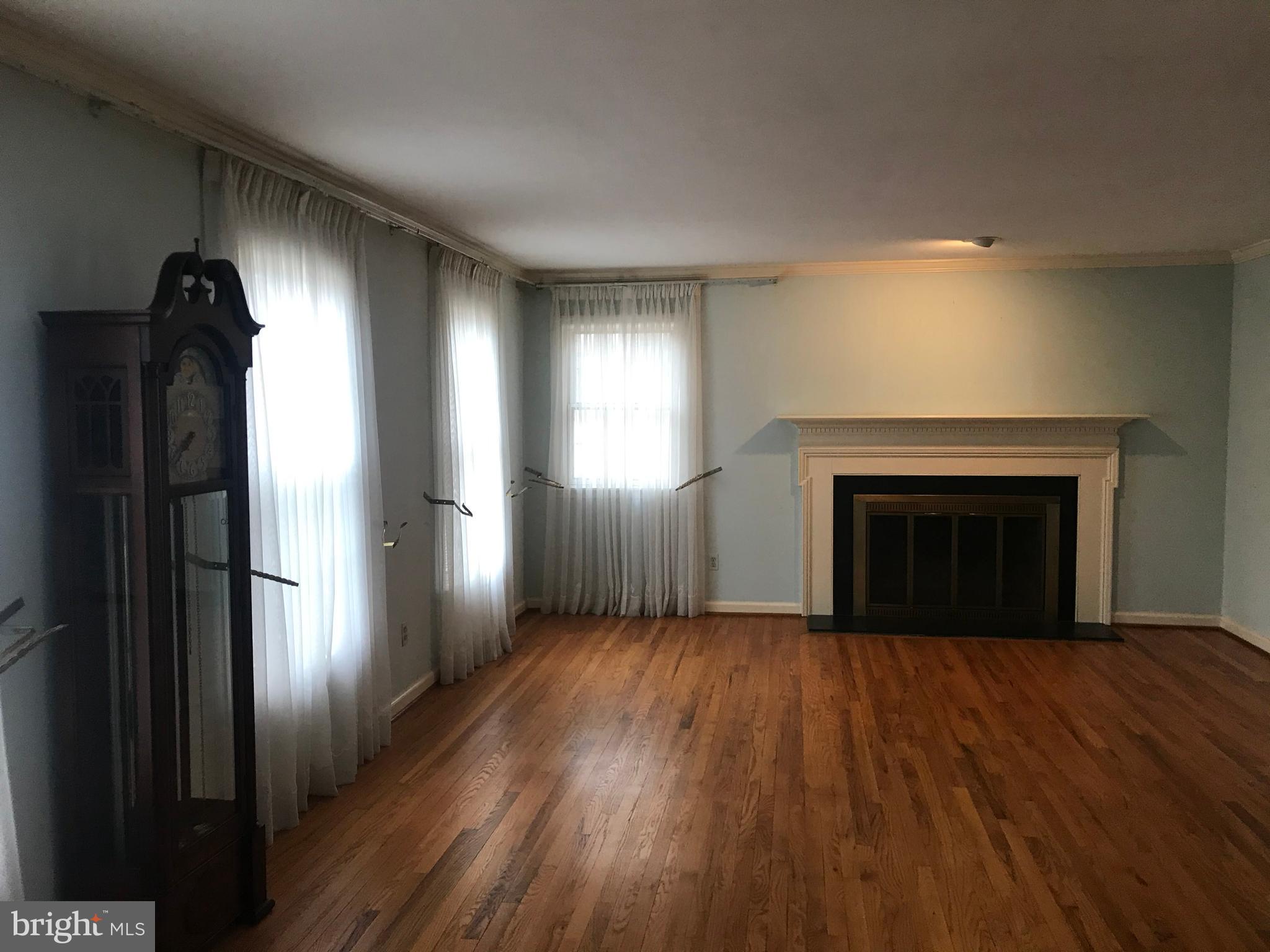 1280 Southgate Road West Chester, PA 19382 - Photo 13 of 45 Living Room