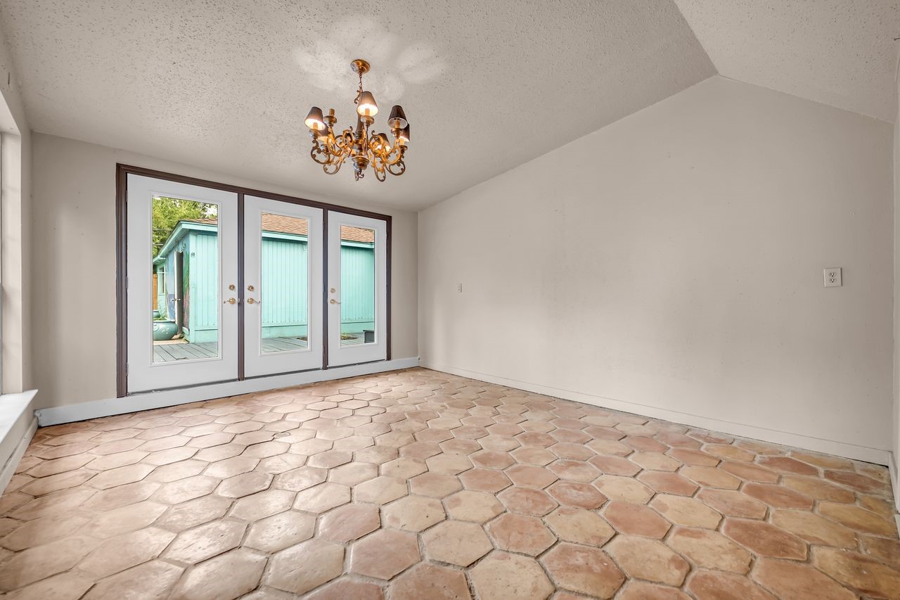 18815 Whitewood Drive Spring, TX 77373 - Photo 11 of 46 Sunroom