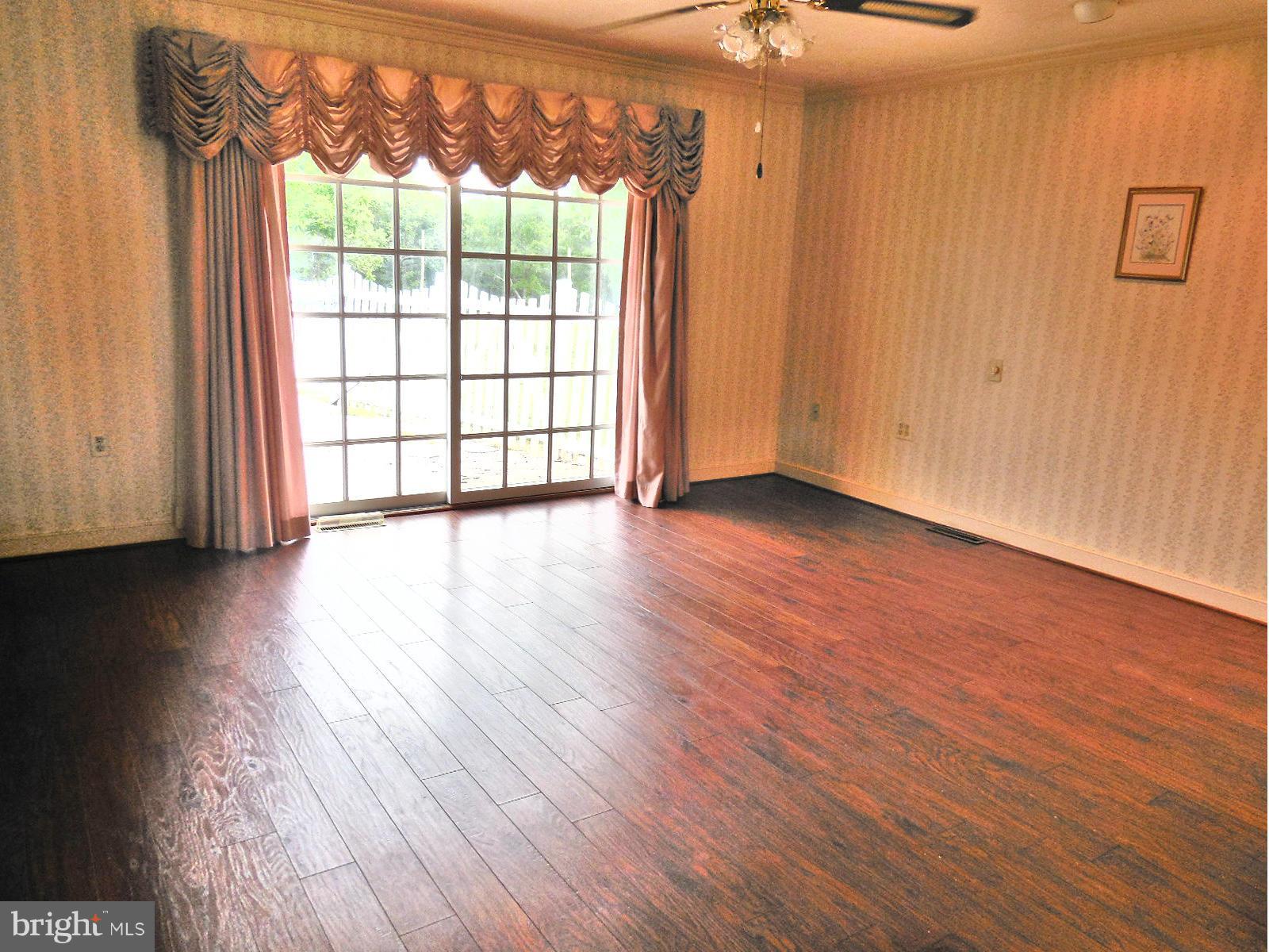 Bedroom (Master)