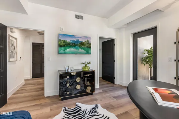 $1,250,000 | 139 South Oak Knoll Avenue, Unit 302, Pasadena, CA 91101