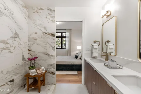 $1,250,000 | 139 South Oak Knoll Avenue, Unit 302, Pasadena, CA 91101