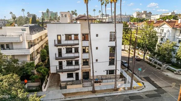 $1,250,000 | 139 South Oak Knoll Avenue, Unit 302, Pasadena, CA 91101