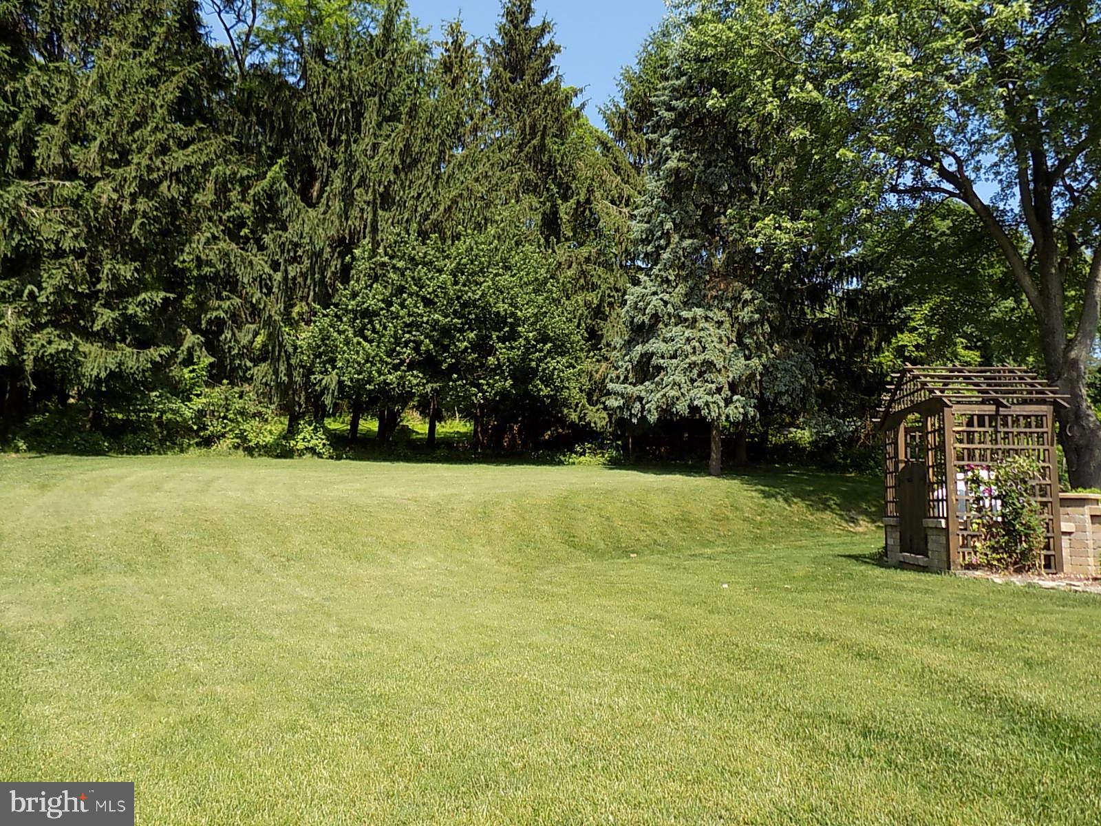 1970 Alcott Road York, PA 17406 - Photo 17 of 64 Gallery Image 17