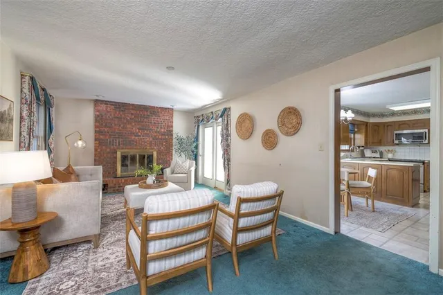 $575,000 | 13023 Pratt Road, Lee's Summit, MO 64082