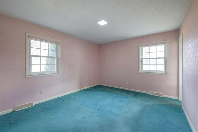 $575,000 | 13023 Pratt Road, Lee's Summit, MO 64082