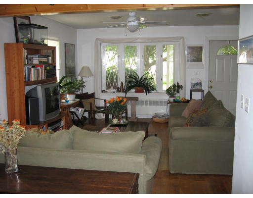 33 Thelma Road Framingham, MA 01702 - Photo 3 of 7 Gallery Image 3