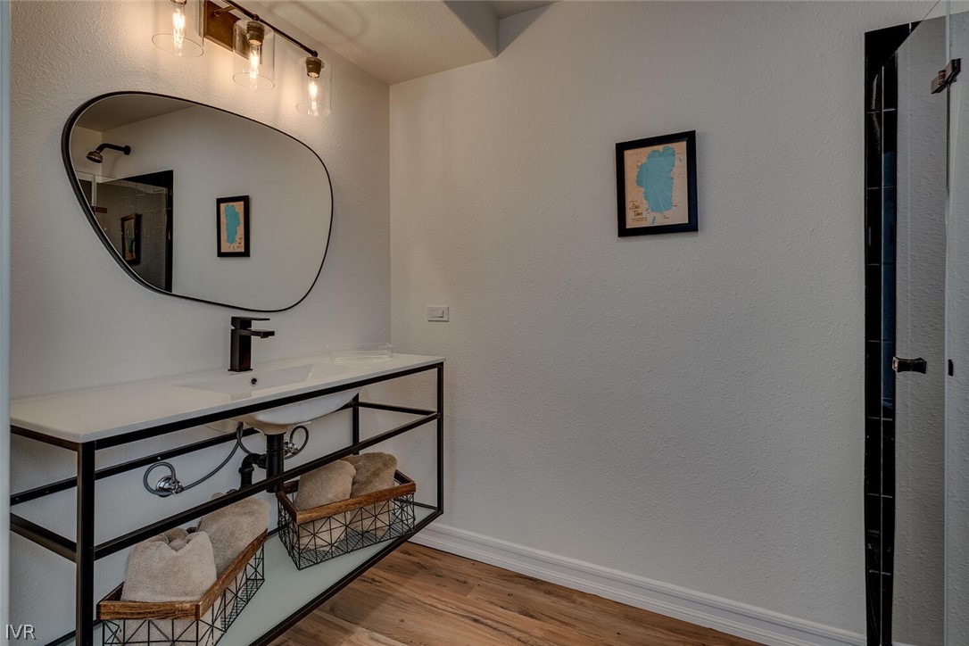949 Fairview Boulevard Incline Village, NV 89451 - Photo 22 of 50 Guest Bath