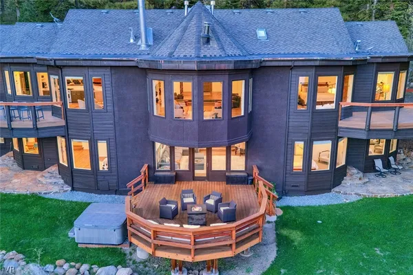 $8,450,000 | 949 Fairview Boulevard, Incline Village, NV 89451