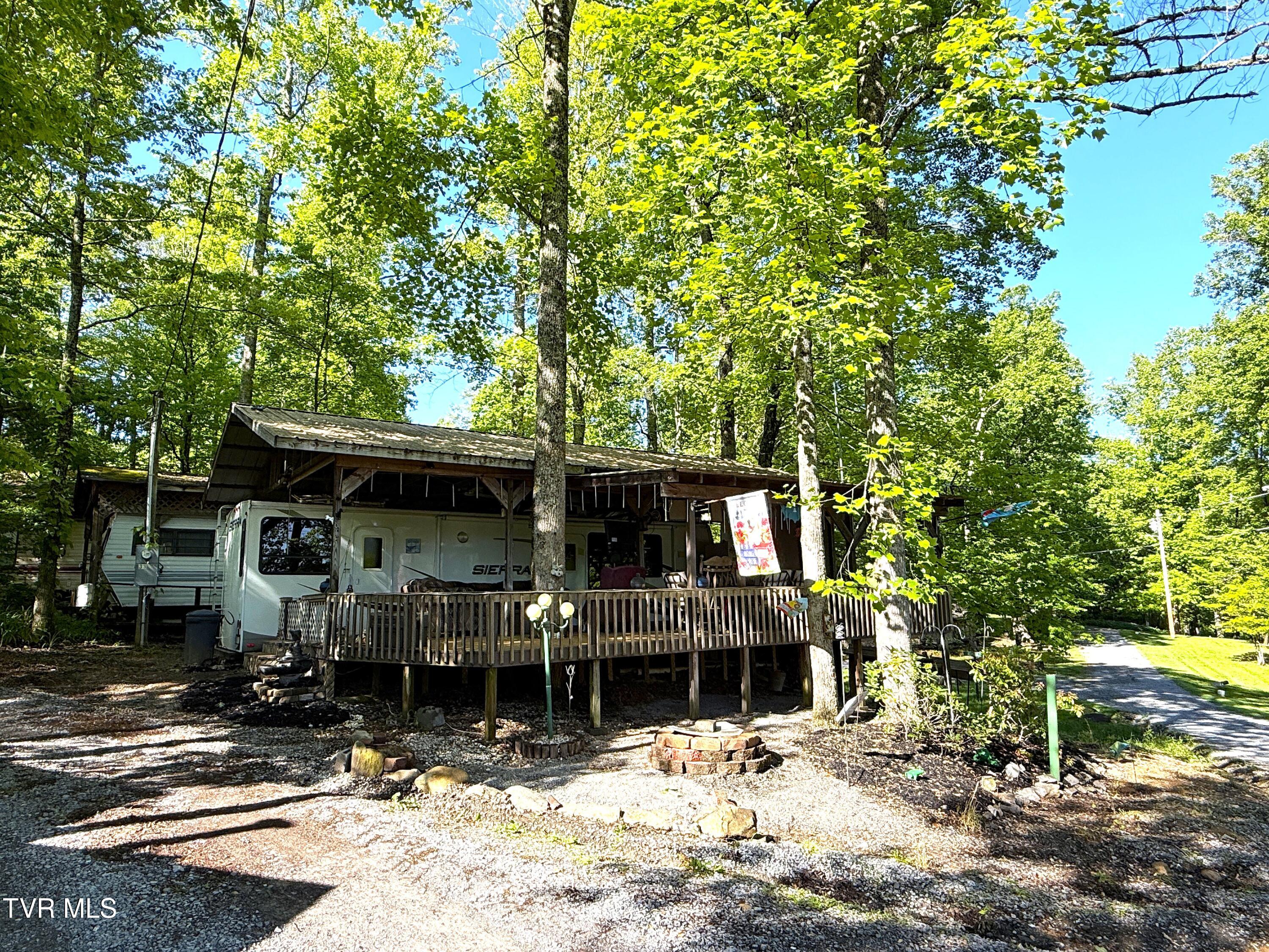 605 Lily Way, Unit 3 Cosby, TN 37722 - Photo 3 of 21 2